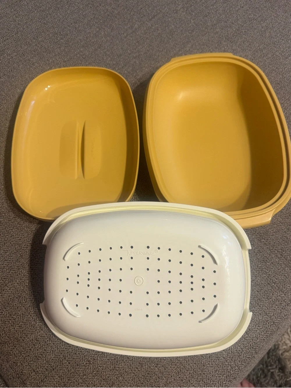 Tupperware Yellow Rectangular Steamer with Lid